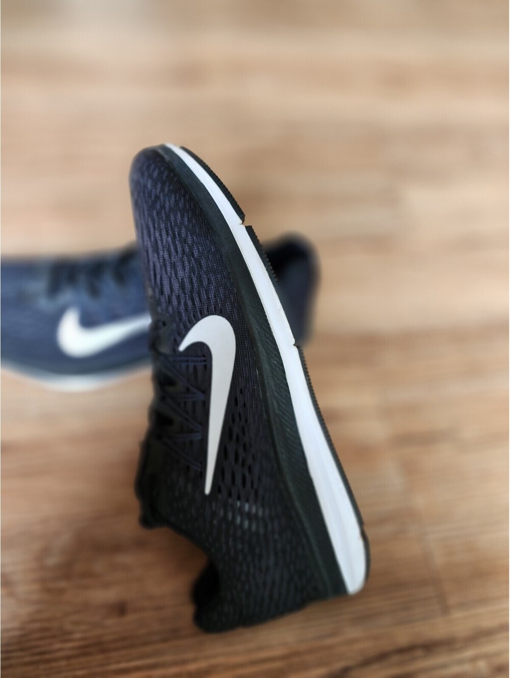 Size 11.5 - Men's Nike Zoom Winflo 5